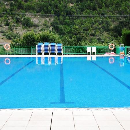 Camping Organya Hotel Eksteriør billede