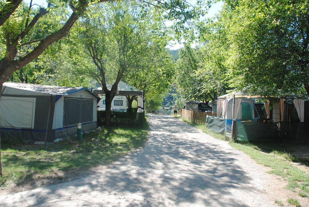 Camping Organya Hotel Eksteriør billede